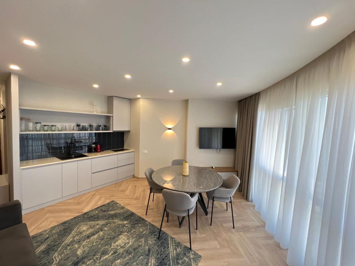 Holiday Lux Tower Batoumi Extérieur photo